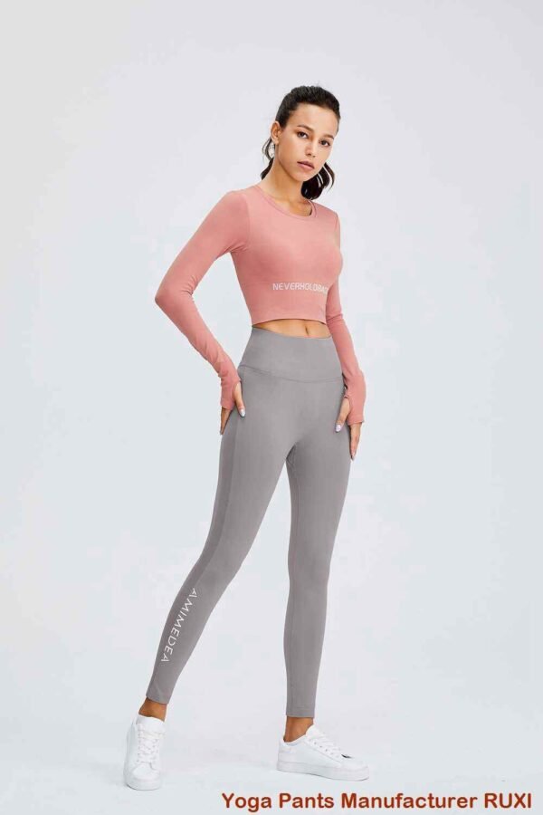 Pantalones deportivos de pierna ancha