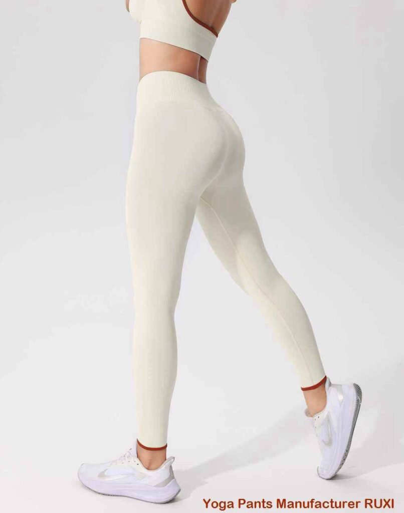 Mono de yoga holgado